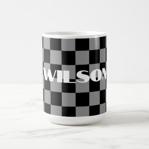 personalisierter Name grau und schwarz kariert Kaffeetasse