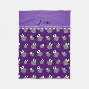 Personalisierter Name lila Pinguine Fleecedecke