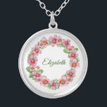 Personalisierter Name Necklace Pink und Green Flor Versilberte Kette<br><div class="desc">Persönliche Bezeichnung Necklace. Fügen Sie Ihren eigenen Namen hinzu. Sie können den Schriftart und den Schriftart ändern,  um ihn zu Ihrem eigenen zu machen. Ein großartiges Geschenk für Brautmädchen,  Hochzeitsfeier,  Mutter Schwester's,  Freunde.</div>