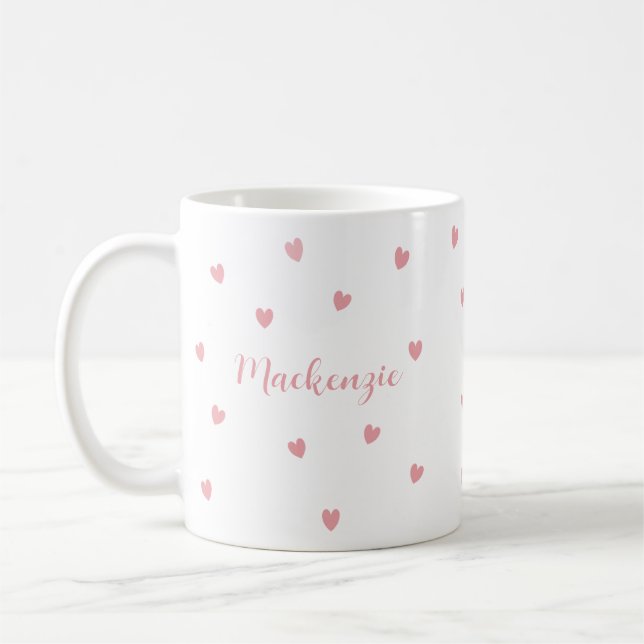 Personalisierter Name Rosa Herzen Andenken für ein Kaffeetasse (Links)
