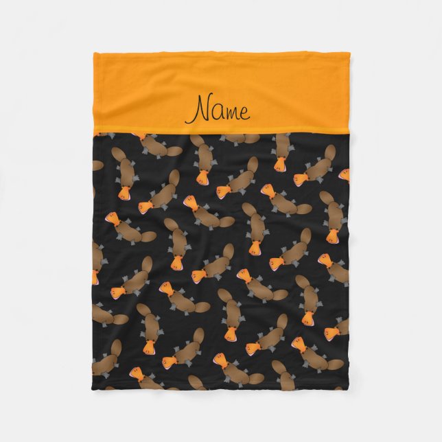 Personalisierter Name schwarzes Platypus-Muster Fleecedecke (Vorderseite)