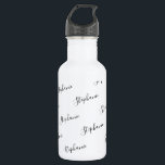 Personalisierter Name Skript Graffiti Water Edelstahlflasche<br><div class="desc">Eleganter Grafitti-Name,  Wasserflasche,  perfekt für behaltend Fitness,  Fitnessstudio,  Laufen,  Joggen,  Training,  Sport,  Picknick im Park oder am Strand und während der Arbeit. Der Schriftart Typ,  Größe und Farbe können geändert werden,  indem Sie auf den Link nach der Personalisierung auf den gewünschten Link klicken.</div>