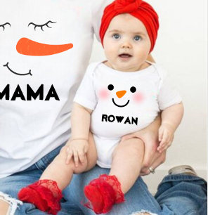 Personalisierter Name Snowman Matching Family Baby Strampler