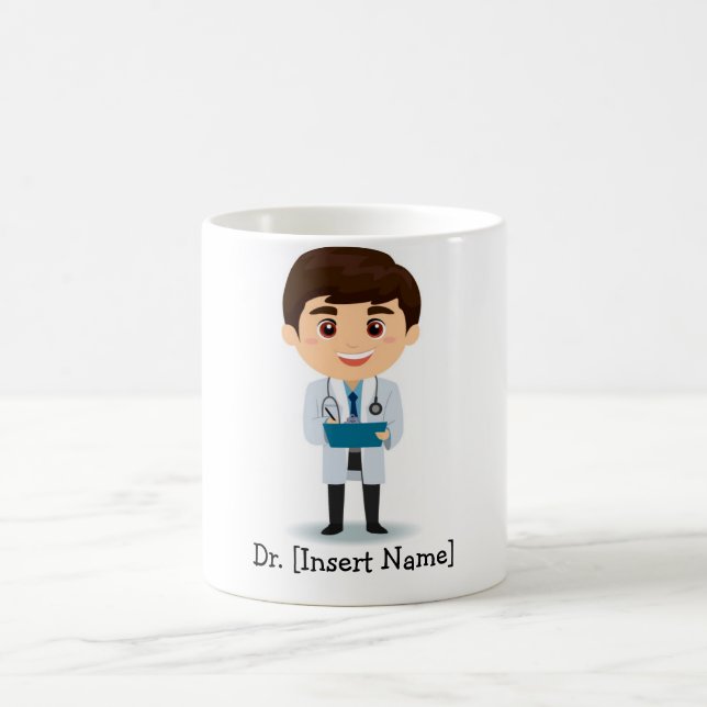 Personalisierter niedlicher Doktor, brünetter Mann Kaffeetasse (Mittel)