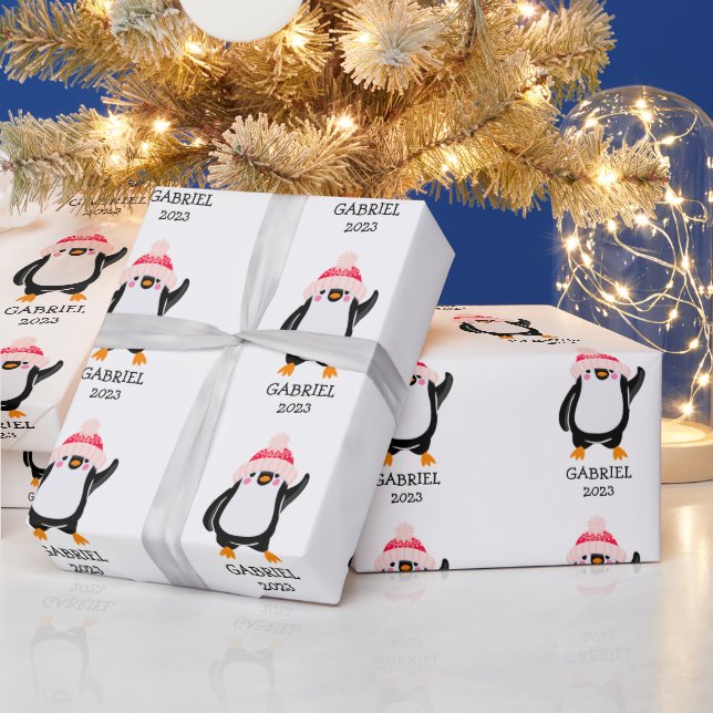 Personalisierter Niedlicher Weihnachtspenguin in R Geschenkpapier (Feiertage)