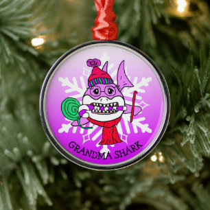 Personalisierter Oma-Hai und Schneeflocke Ornament Aus Metall