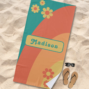 Personalisierter Retro-Gänseblümchenbogen Groovy Strandtuch