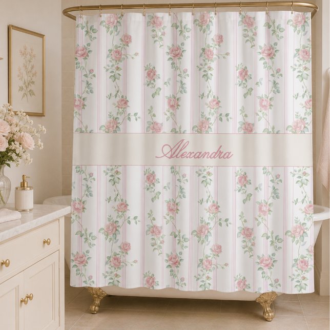 Personalisierter rosa Blumenmonogramm-Duschvorhang Duschvorhang (elegant grandmillennial coquette cottagecore pink floral rose shower curtain with custom monogram)