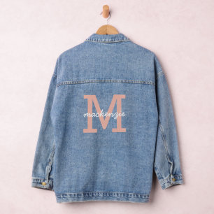 Personalisierter rosa Initialbuchstabe monogrammie Jeansjacke