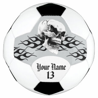 Personalisierter Schädel und Flamme Fußball