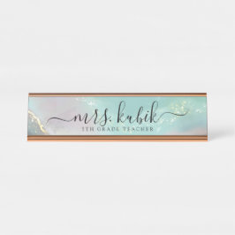 Personalisierter Schreibtisch mit aquamarin- und G Schreibtischnamensplakette