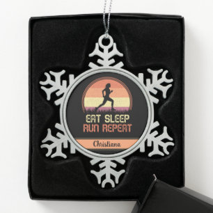 Personalisierter Sleep Run Wiederholung Retro Athl Schneeflocken Zinn-Ornament