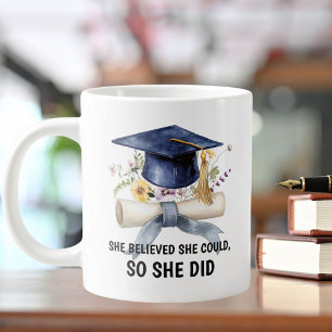 Personalisierter Spruch und Name Florale Abschluss Jumbo-Tasse