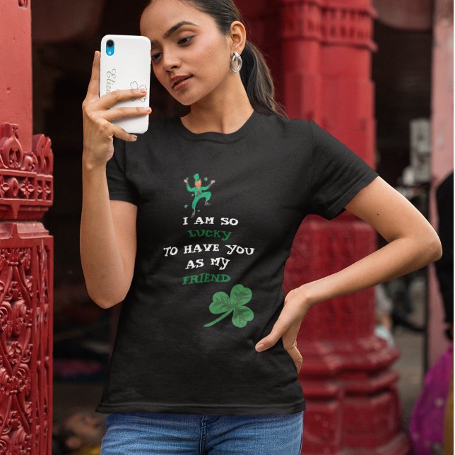 Personalisierter St. Patrick's Day Women's Basic T T-Shirt (Von Creator hochgeladen)