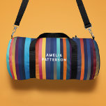 Personalisierter Streifenmuster Duffle Bag<br><div class="desc">Die Personalisierte Duffle Bag Gym Bag Sports Bag ist mit einem farbenfrohen Streifenmuster ausgestattet. Personalisiert mit Ihrem Namen in der modernen Schrift Typografie. Machen Sie ein großartiges Geschenk für Geburtstag, Weihnachten, Feiertage, Muttertag und zurück zur Schule. Ideal für Sport, Gymnastik, Reisen und vieles mehr. Designed by ©2024 Evco Studio www.zazzle.com/store/evcostudio...</div>