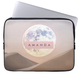 Personalisierter traumhafter Vollmond über der Wüs Laptopschutzhülle