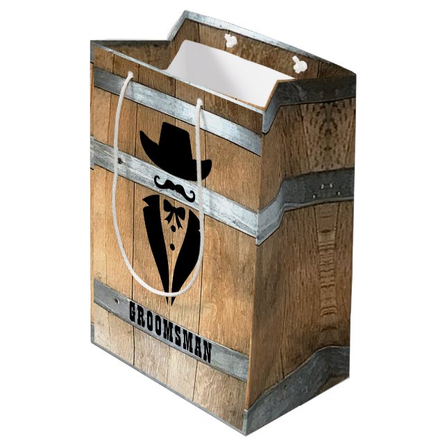 Personalisierter Trauzeuge Whiskey Barrel Mittlere Geschenktüte (Rückseite Schrägansicht)