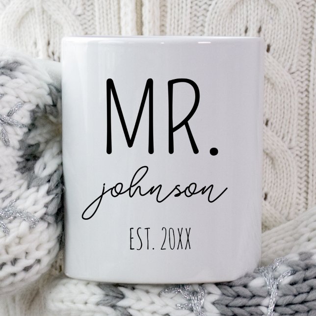 Personalisierter Vortragender von Frau Newlywed We Tasse (Von Creator hochgeladen)
