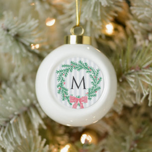 Personalisierter Weihnachtskranz Monogramm und Grü Keramik Kugel-Ornament