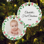 Personalisiertes Baby's First Christmas Foto Keramik Ornament<br><div class="desc">Das erste Weihnachtsgeschmuck dieses Babys ist mit Aquarellholz und Misteloe dekoriert. Einfach anpassbar mit Foto und Name des Babys. Verwenden Sie zum Bearbeiten das Entwurfstool, um den Schriftart, die Größe des Schriftartes oder die Farbe zu ändern. Weil wir unsere Kunstwerke erstellen, werden Sie dieses exakte Bild von anderen Designern nicht...</div>