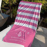 Personalisiertes Bachelorette Wochenende in Pink u Strandtuch<br><div class="desc">Feiern Sie Ihr Bachelorette-Wochenende,  Ihren Urlaub oder Ihr Party mit diesen einzigartigen Strandtücher. Die personalisierte Konstruktion besteht aus preppy-rosa-weißen Streifen mit dem Namen der Braut,  dem Veranstaltungstyp,  dem Jahr und dem Ziel,  die eine weiße Seil- und Ankerillustrierung flankieren.</div>