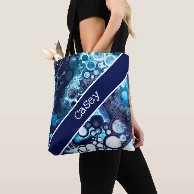 Personalisiertes Blau und Weiß-Marmor-Fluid Art Tasche (Von Nahem)