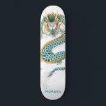 Personalisiertes Blue-Gold-Dragon-Skateboard Skateboard<br><div class="desc">Personalisiertes asiatisches Drachenskateboard mit dem Namen in einem roten Sans Serif. Fett blaues Gold und schwarz.</div>