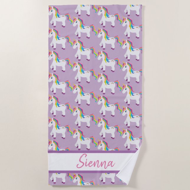 Personalisiertes buntes Regenbogenunicorn-Badetuch Strandtuch (Vorderseite)
