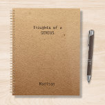 Personalisiertes Büro Funny Genius Planer<br><div class="desc">Funny Genius Personalisiert Office Notes Planners zeigt den Text "Gedanken eines Genies" mit Ihrem personalisierten Namen unten auf einem geschlechtsneutralen rustikalen handwerklichen Hintergrund. Personalisieren Sie diese,  indem Sie den Text in dem dafür vorgesehenen Textfeld bearbeiten. Entwickelt für Sie von ©Evco Studio www.zazzle.com/store/evcostudio</div>