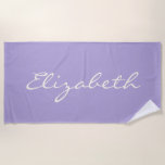 Personalisiertes Elegant-Lavender-Handgeschriebene Strandtuch<br><div class="desc">Machen Sie mit diesem personalisierten Handtuch eine Erklärung am Strand oder am Pool! Dieses elegante Skriptdesign in einer weichen Lavendelhalle eignet sich hervorragend für Sommerferien,  Brautpartys und Bachelorette-Touren. Ob Sie sich sonnen oder mit Freunden feiern,  dieses stilvolle Handtuch verleiht Ihren Abenteuern eine raffinierte und unterhaltsame Touch!</div>