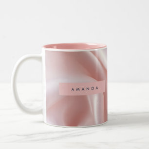 Personalisiertes Elegantes Rosa Satin Design Zweifarbige Tasse