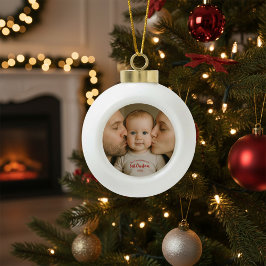 Personalisiertes erstes Weihnachtsfoto  Keramik Kugel-Ornament