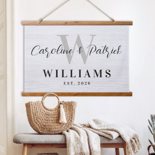 Personalisiertes Familiennamenschild aus Stoff Wandteppich Mit Holzrahmen