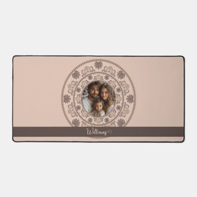 Personalisiertes Familienportrait Warme Neutrals M Schreibtischunterlage (Vorderseite)