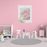 Personalisiertes Foto Baby Girl Pink Blumenstrauß Künstlicher Leinwanddruck<br><div class="desc">Süßes Aquarellhasen in einem Korbakkord Akzent Ihr Lieblings-Foto für diese bezaubernde Imitat Wand Leinwand. Weiche pastellfarbene Blume rund. Ideal für Kinderzimmer mit kleinen Kindern oder Wohngestaltungen in jedem Zimmer.</div>