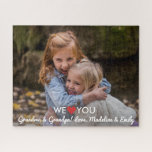 Personalisiertes Foto für Familien Wir Liebe Große<br><div class="desc">Erstellen Sie Ihr eigenes Puzzle,  indem Sie ein Foto hochladen und einen benutzerdefinierten Text hinzufügen. Design zeigt die Worte Wir (Herz) Sie! Oma & Opa hinzufügen,  Mama,  Vater,  etc. Erhält ein einzigartiges Geschenk für Geburtstage,  Ferien,  Muttertag/Vatertag und Großeltern Tag.</div>