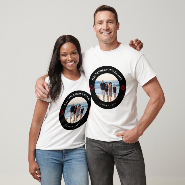 Personalisiertes Foto im Schwarzen Kreis mit roter T-Shirt (Unisex)