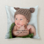 Personalisiertes Foto-Kissen Kissen<br><div class="desc">Dieses Kissen mit Ihren Fotos zu personalisieren,  ist ideal für die Präsentation von Fotos für Neugeborene,  Kinder,  Familien,  Verlobungen oder Hochzeiten. Sie können auf beiden Seiten das gleiche Foto hinzufügen oder auf beiden Seiten ein anderes Foto haben. Personalisieren Sie den Text mit Ihren Informationen,  Zitaten oder Vers.</div>