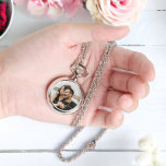 Personalisiertes Foto und Foto Armbanduhr<br><div class="desc">Machen Sie eine Personalisierte Foto Keepake-Halskette von Ricaso - fügen Sie Ihre eigenen Fotos und Text - Foto-Sake-Geschenke für sich selbst oder für eine geliebte Person,  Familie,  Freund</div>