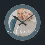 Personalisiertes Foto und Foto Runde Wanduhr<br><div class="desc">Machen Sie eine Personalisierte Foto-Wanduhr von Ricaso - fügen Sie Ihr eigenes Foto und Text hinzu - Foto-Sake-Geschenke</div>