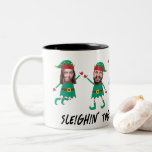 Personalisiertes Funny Face Foto Weihnachtself Zweifarbige Tasse<br><div class="desc">Erleben Sie mit unserer Familie und Freunden Custom Elf Face Feststimmung T - Shirt für Weihnachten! Personalisieren Sie den T - Shirt mit bezaubernden Elfendesigns, und fügen Sie die Gesichter Ihrer Familie hinzu, um es einzigartig zu machen. Dieses Shirt ist ideal für Fotos oder Ansammlungen. Ideal für Familienfeiern, Gruppenveranstaltungen und...</div>