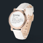 Personalisiertes Funtie-Definition-Zitat Armbanduhr<br><div class="desc">Dieses Zitat-Design der Funtie-Definition ist der perfekte Weg, um die besondere Bindung zu feiern, die Ihre Schwester mit Ihrem Kind als "Fun Tunt" teilt. Dieses Design ist etwas, das nicht nur ihr Leben erhellt, sondern auch die einzigartige Freude und Liebe, die sie Ihrer Familie bringt, einfängt. Ob es um ein...</div>