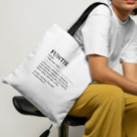 Personalisiertes Funtie-Definition-Zitat Tasche<br><div class="desc">Dieses Zitat-Design der Funtie-Definition ist der perfekte Weg, um die besondere Bindung zu feiern, die Ihre Schwester mit Ihrem Kind als "Fun Tunt" teilt. Dieses Design ist etwas, das nicht nur ihr Leben erhellt, sondern auch die einzigartige Freude und Liebe, die sie Ihrer Familie bringt, einfängt. Ob es um ein...</div>