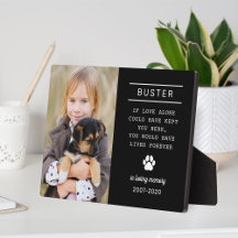 Personalisiertes Gedächtnis für den Hund im Gedäch