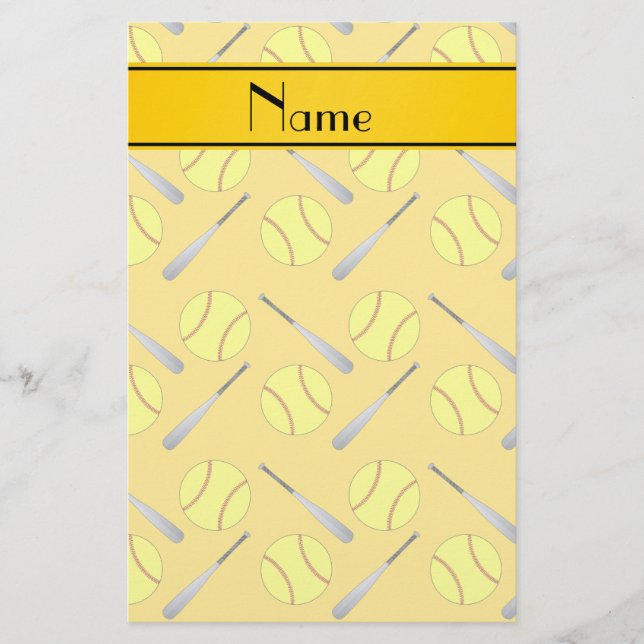 Personalisiertes gelbes Softballnamensmuster Briefpapier (Vorderseite)