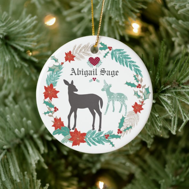 Personalisiertes Hirsch- und Kräuterjunges 1. Keramikornament (Baum)