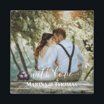 Personalisiertes HochzeitsFoto mit moderner Kallig Magnet<br><div class="desc">Das Design hat einen weißen rechteckigen Rahmen auf der unteren Seite und moderne Kalligrafietexte, die nach Ihren Wünschen angepasst werden können. Ersetzen Sie das Bild in der Mitte durch Ihr eigenes Foto. Es wird Ihnen eine schöne Gastgeschenk Hochzeit Geschenke nach Maß für Ihre Gäste oder für Ihren eigenen Wunsch machen....</div>