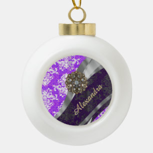 Personalisiertes lila hübsches gürtelfeuchtes Must Keramik Kugel-Ornament
