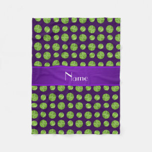 Personalisiertes lila Tennisballnamensmuster Fleecedecke