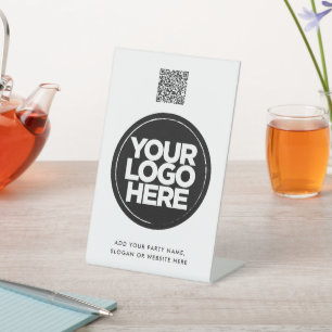 Personalisiertes Logo und einfacher Qr-Code Sockelschild